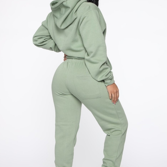 Brand New Fashion Nova Oversized Jogger Set - Picture 3 of 3